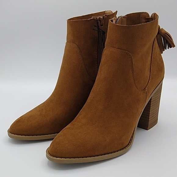 NWOT Universal Thread Women's Clare Heeled Booties - Picture 2 of 15